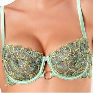 Studio Pia bra and panty set - brand new with tags